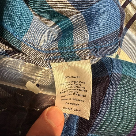 NWT Talbots Shirt Women’s Button Back Kasey Plaid Blue White Top Size Small - Picture 10 of 10